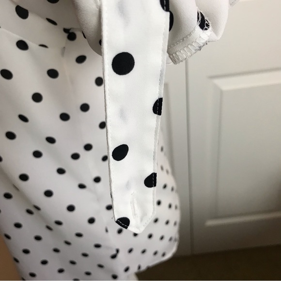 Express Polka Dot Button Down Blouse Size XS EUC - Picture 9 of 16
